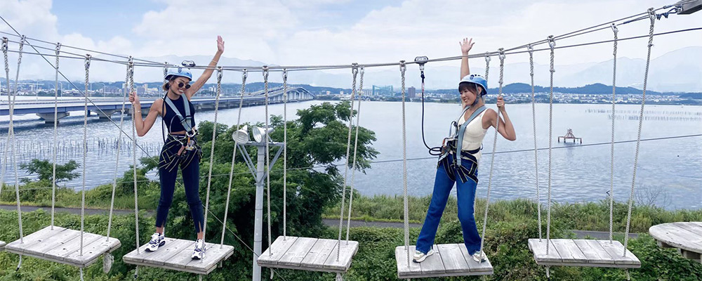 琵琶湖の空へ冒険！空中アスレチック