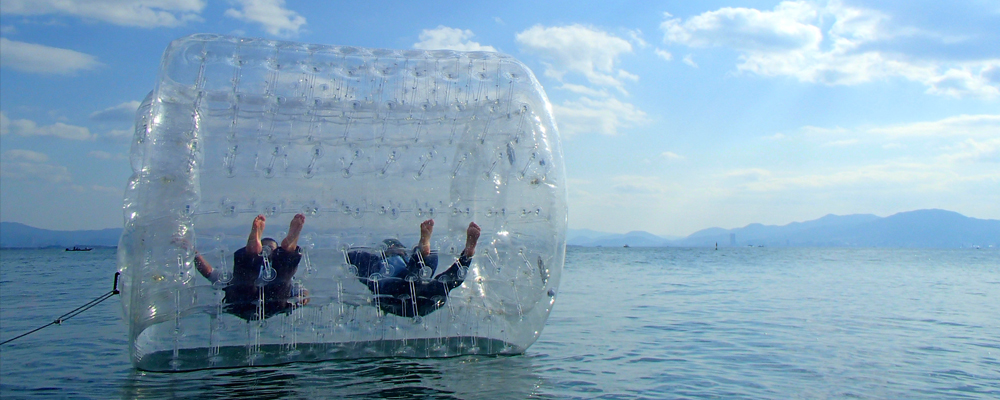 新感覚アクティビティで湖上を大回転!