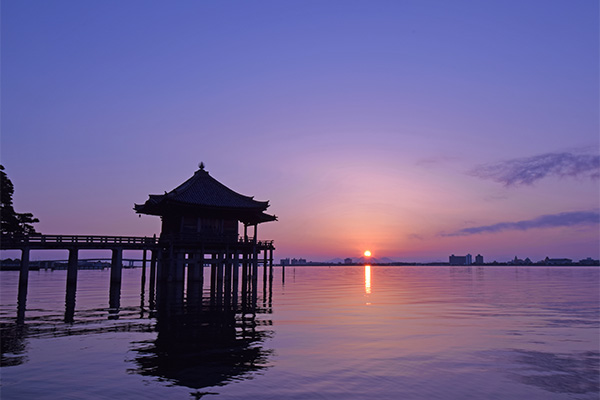 満月寺　浮卸堂